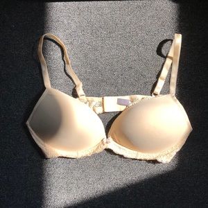 Victoria’s Secret bra 38B